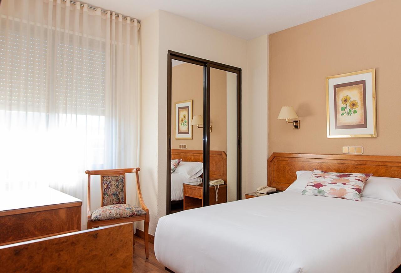 Hotel Don Carmelo Ávila Extérieur photo