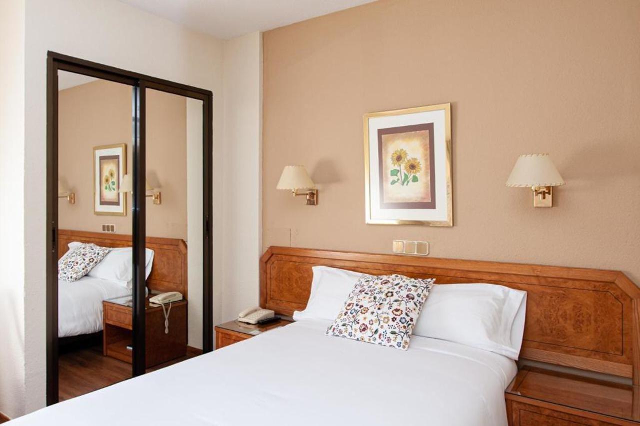 Hotel Don Carmelo Ávila Extérieur photo